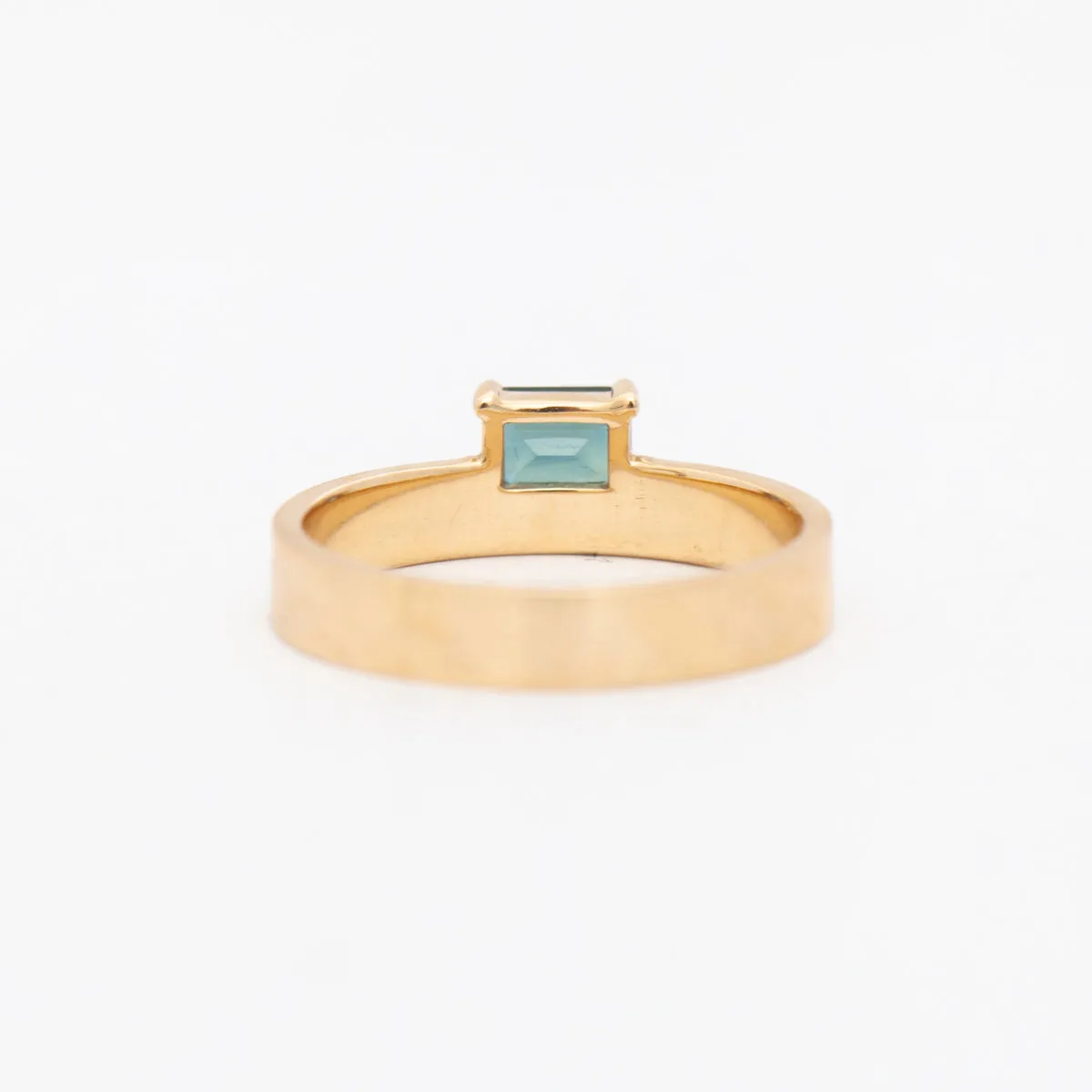 0.50 ct Horizontal Emerald-Cut Gradient Sapphire Monolith Ring