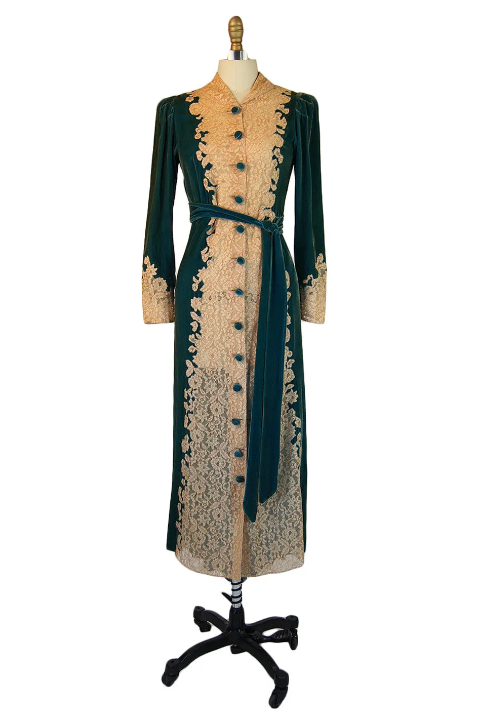 1930s Silk Velvet & Lace Morning Robe