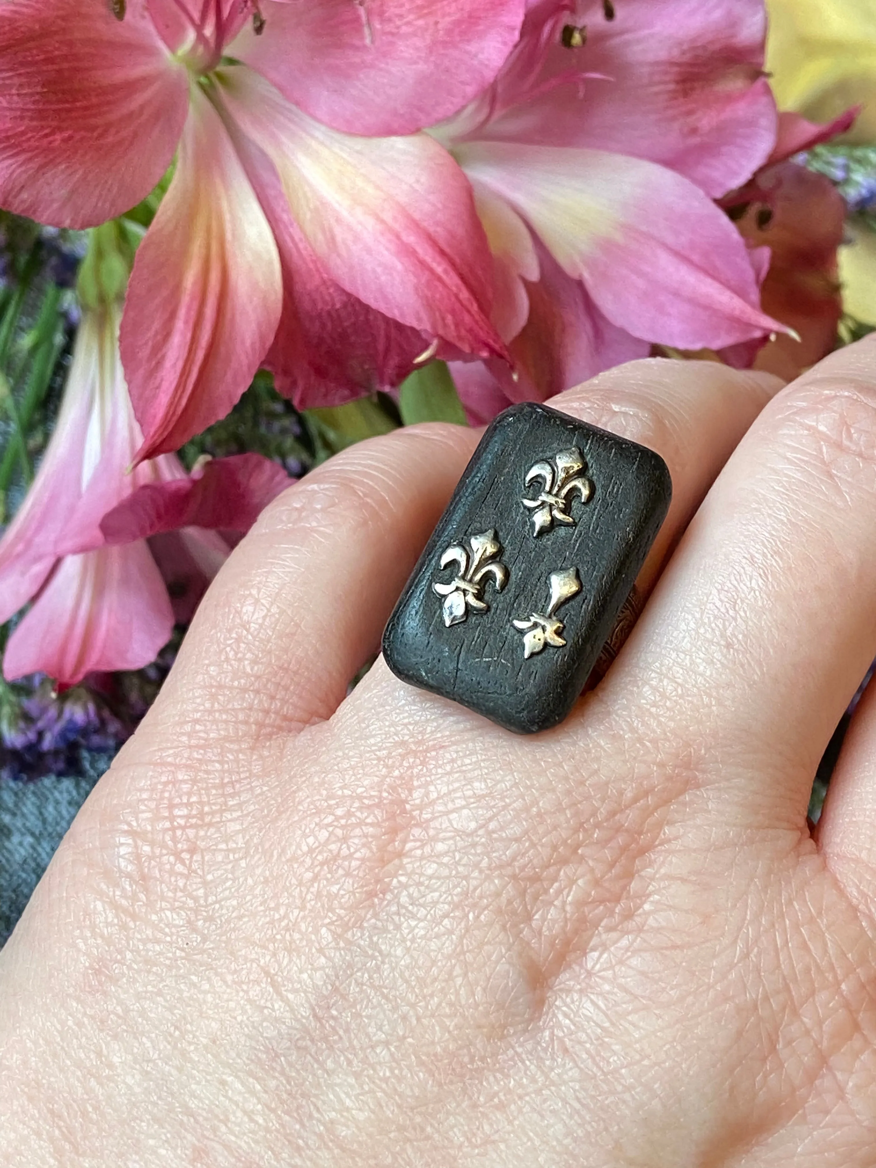 Antique French Fleur De Lys Ring