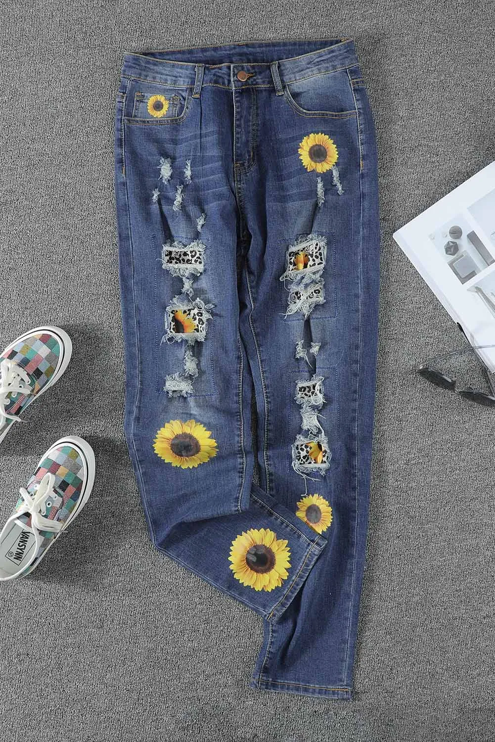 Distressed High Waist Jeans