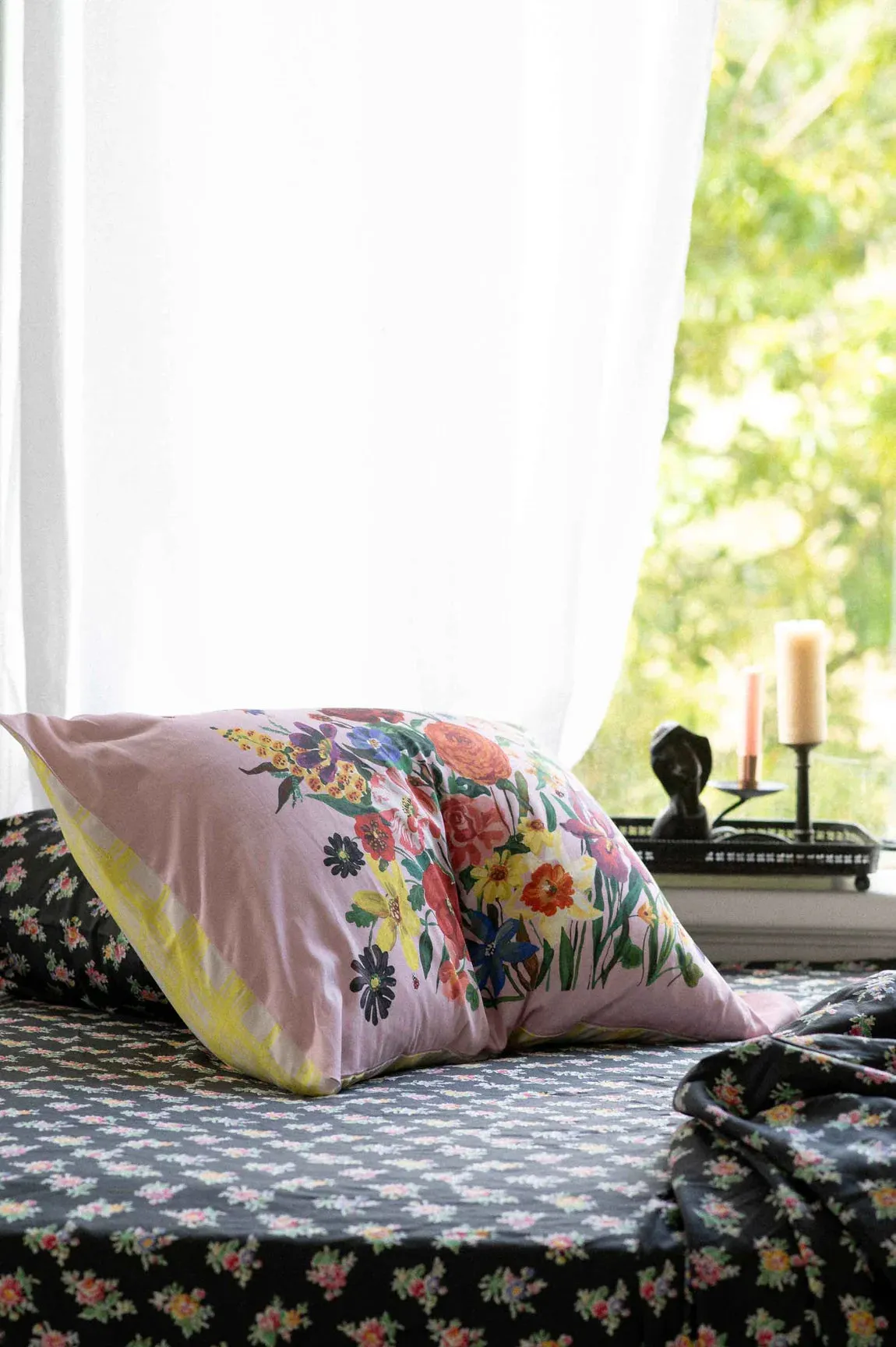 LAZYBONES Rainbow Floral Pink pillowcase set *organic cotton