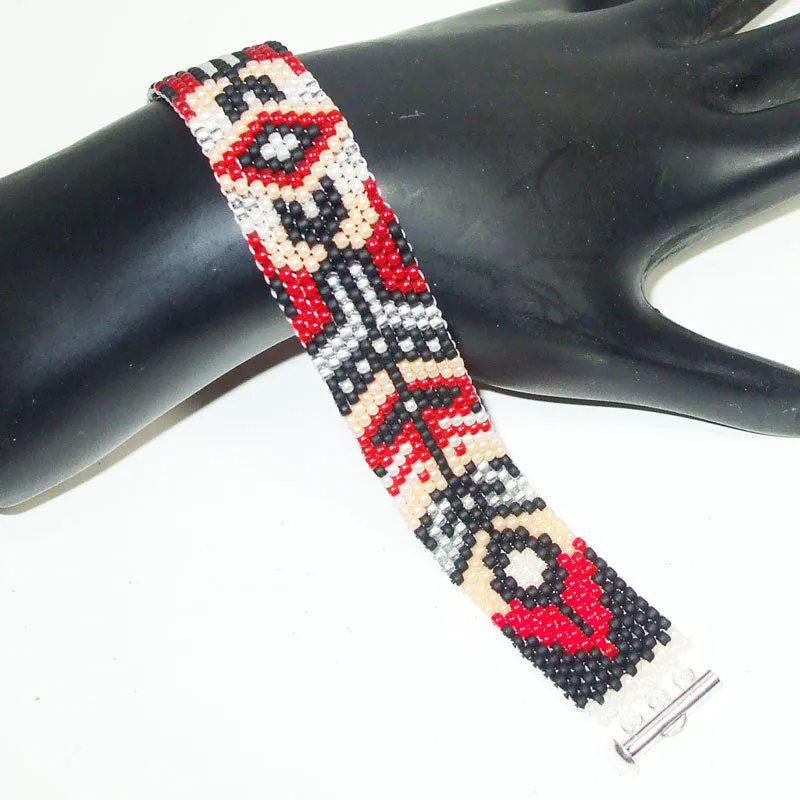 Nakea Native Beaded Bracelet