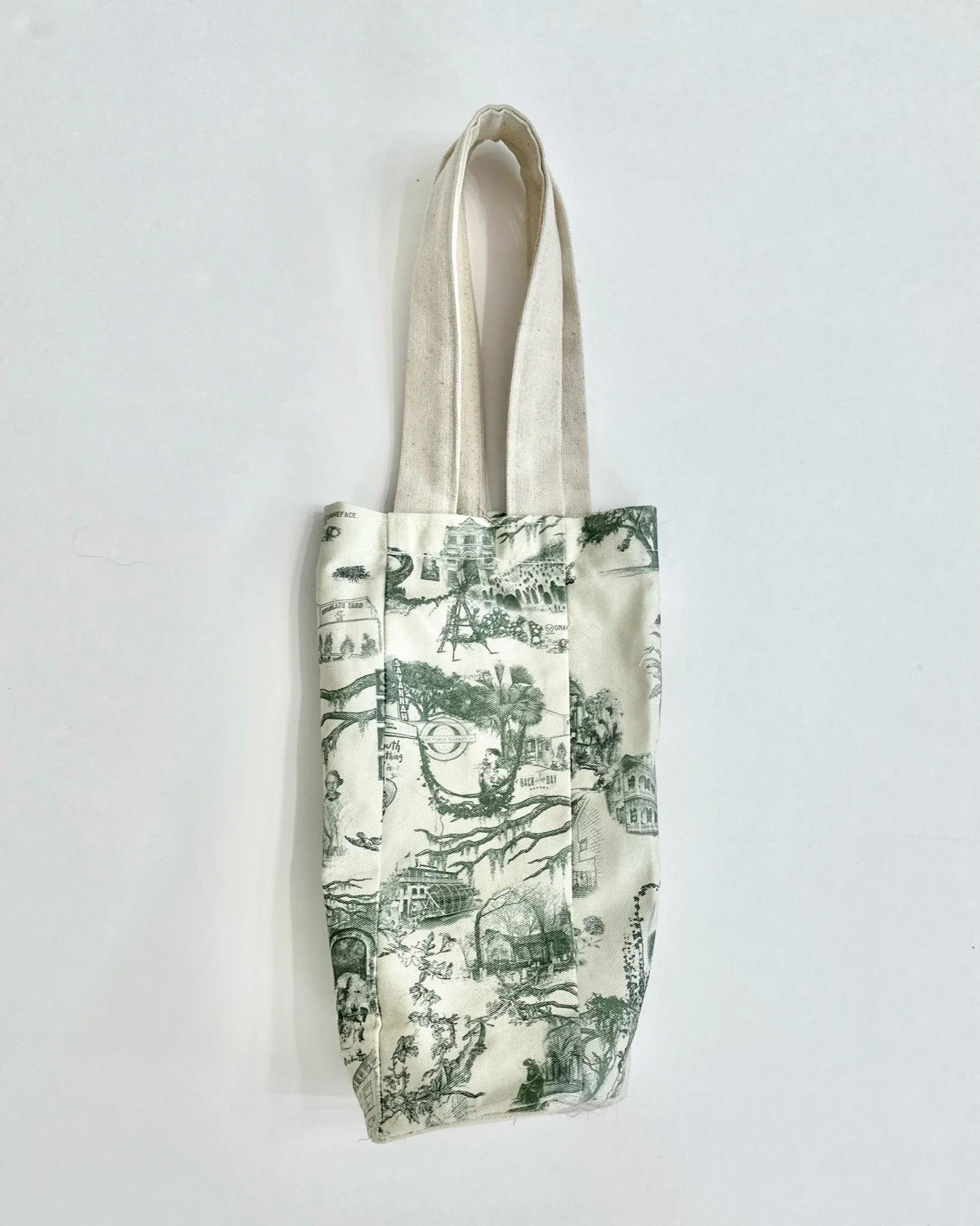 Savannah Toile Wine Carrying Tote