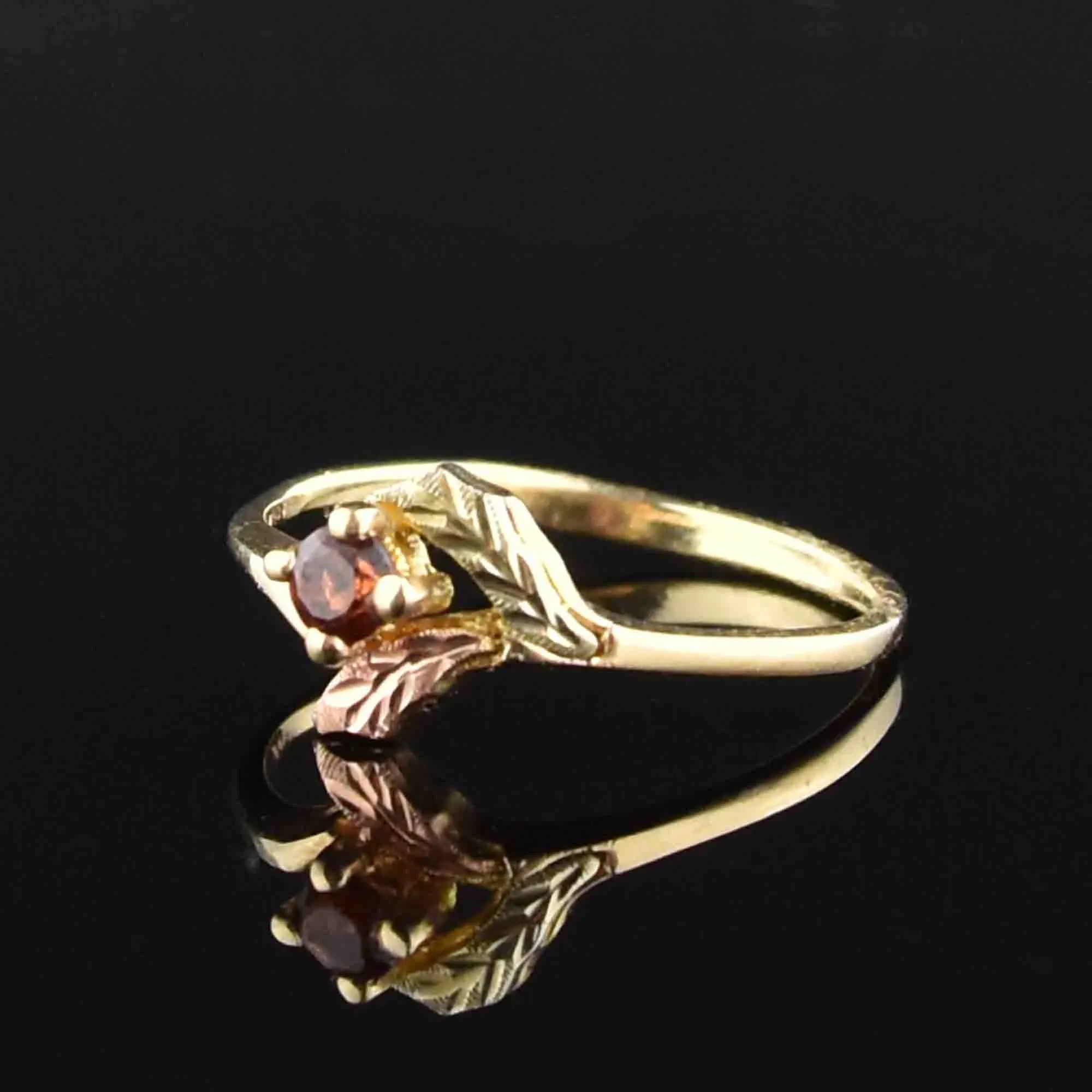 Vintage 10K Gold Leaf Garnet Ring, Sz 6