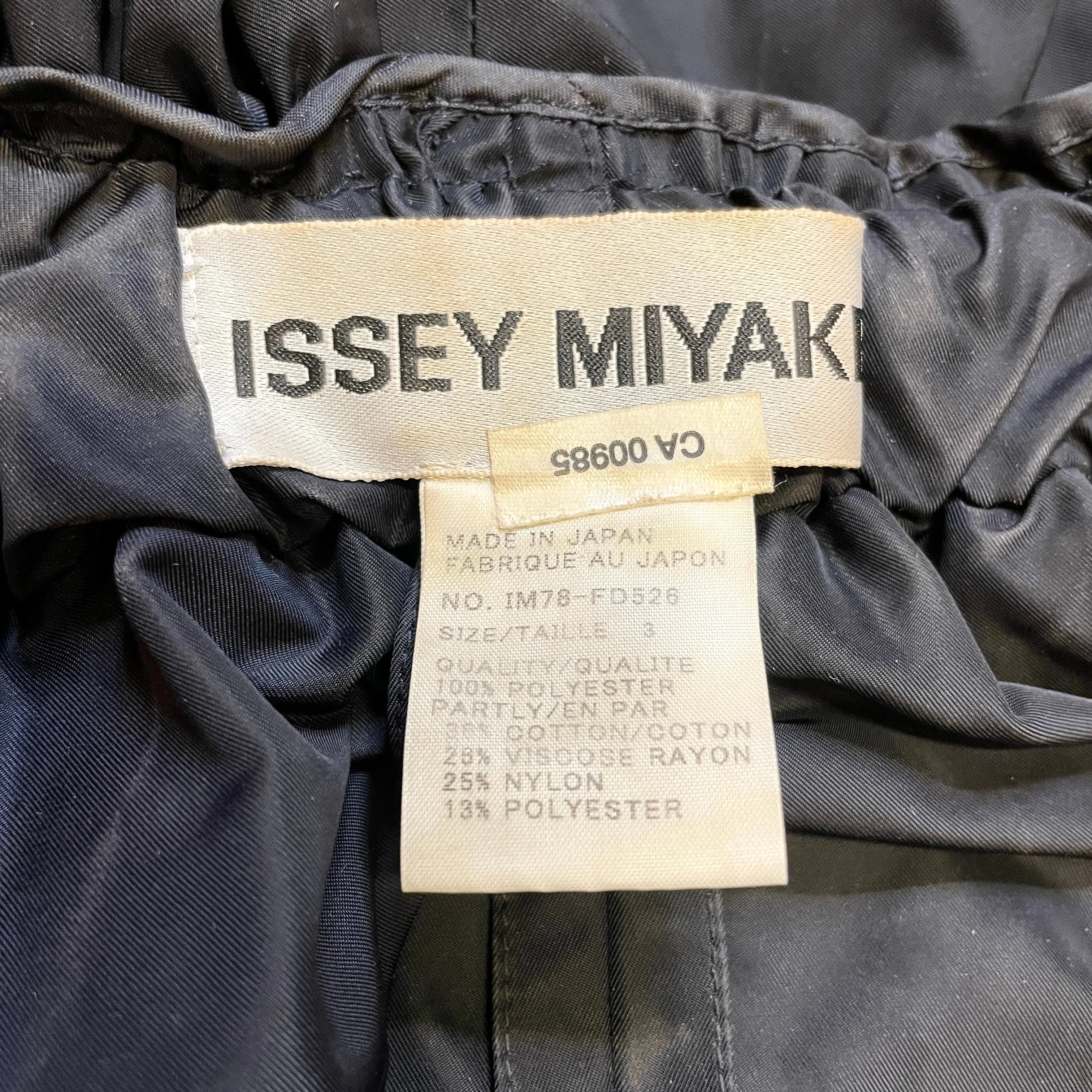 Y2K Issey Miyake Fall '07 Vintage Designer Runway Jacket Size M